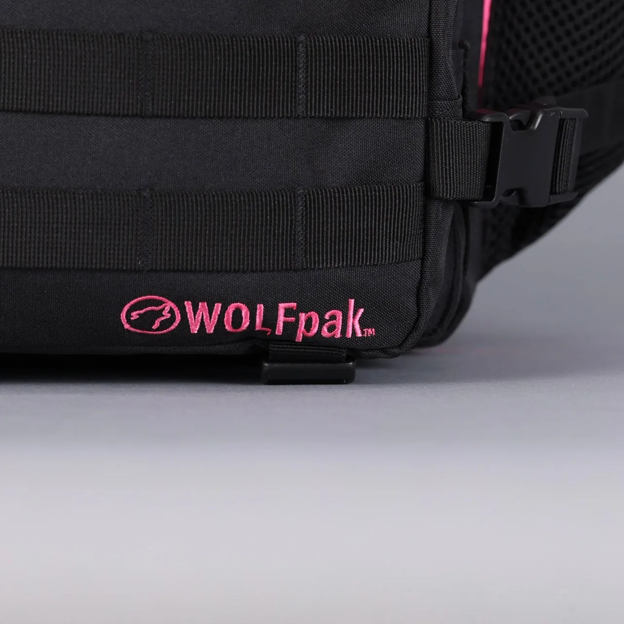 35L Backpack Black Neon Pink