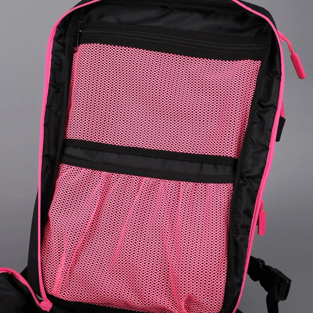 35L Backpack Black Neon Pink