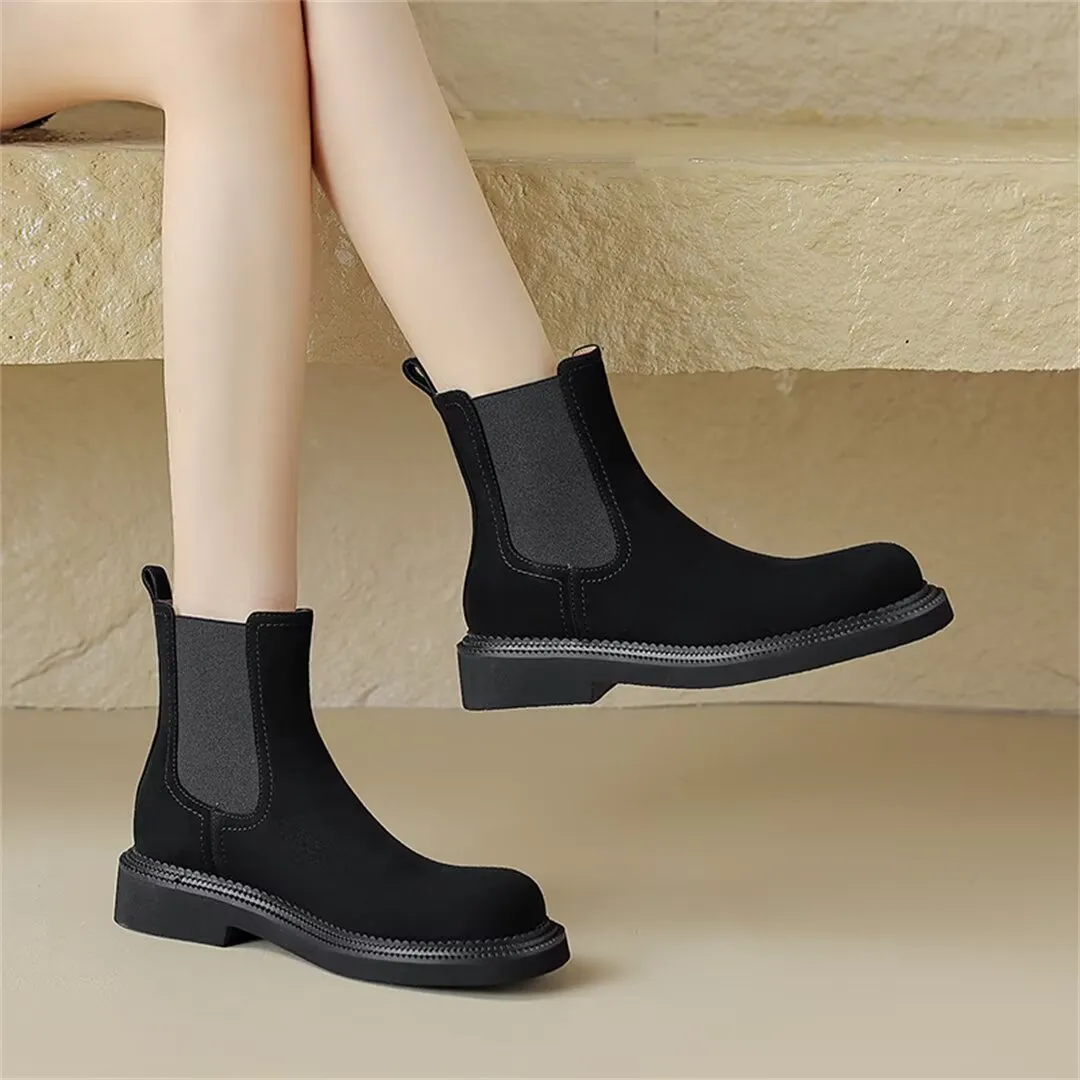 Casual Comfort RoundToe Ankle Boots