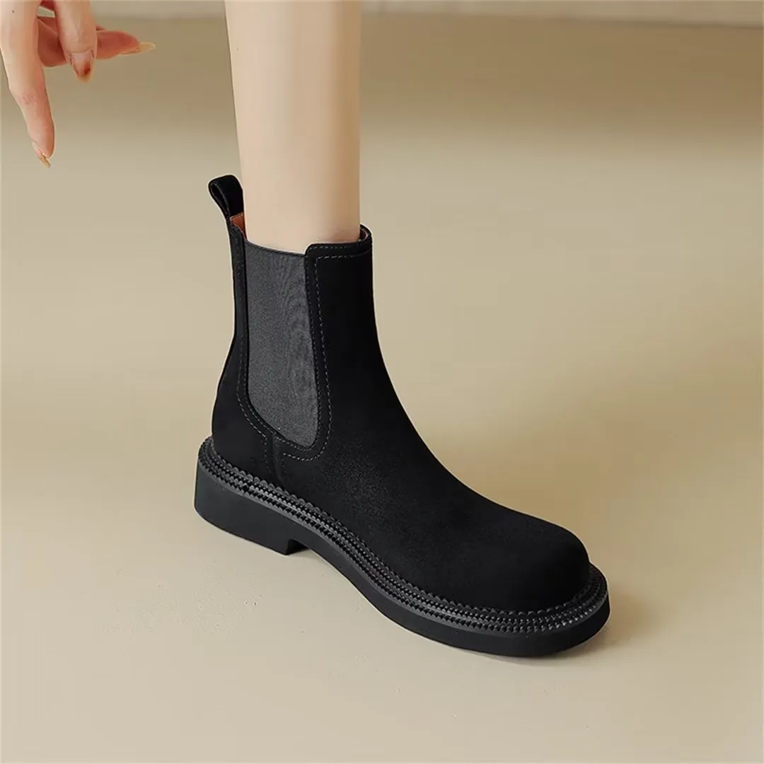 Casual Comfort RoundToe Ankle Boots