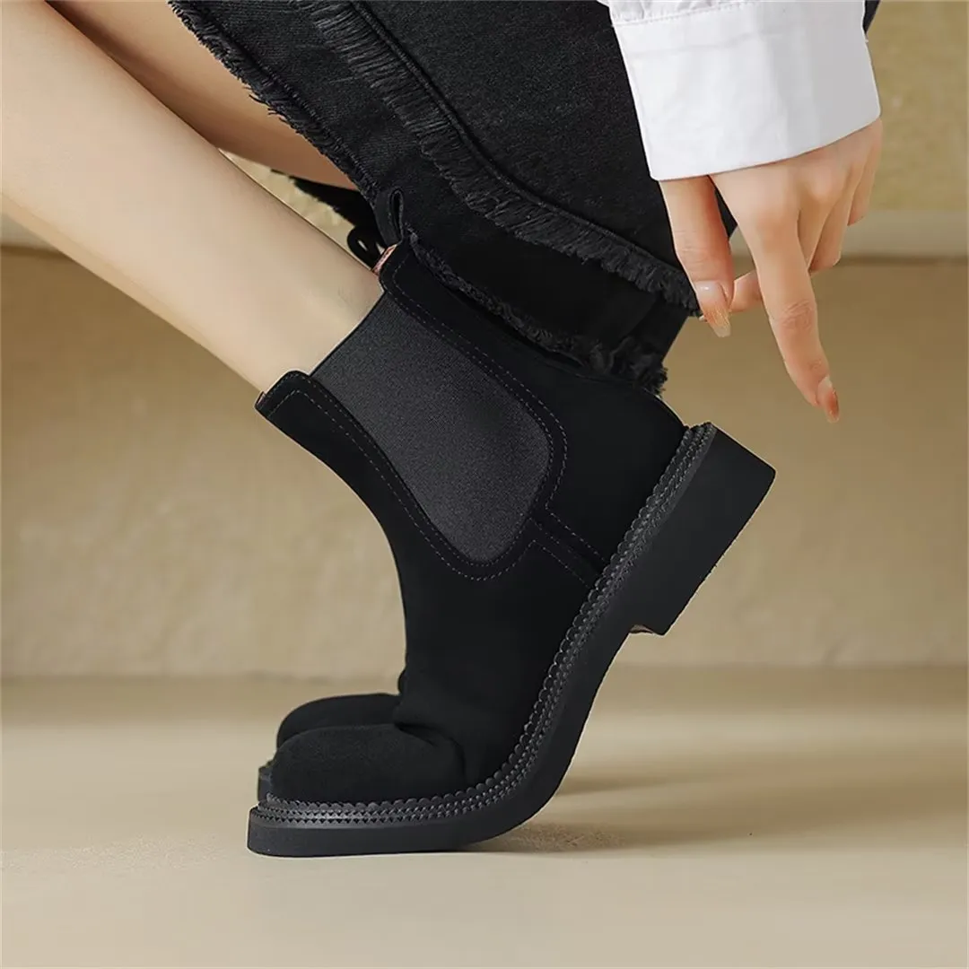 Casual Comfort RoundToe Ankle Boots