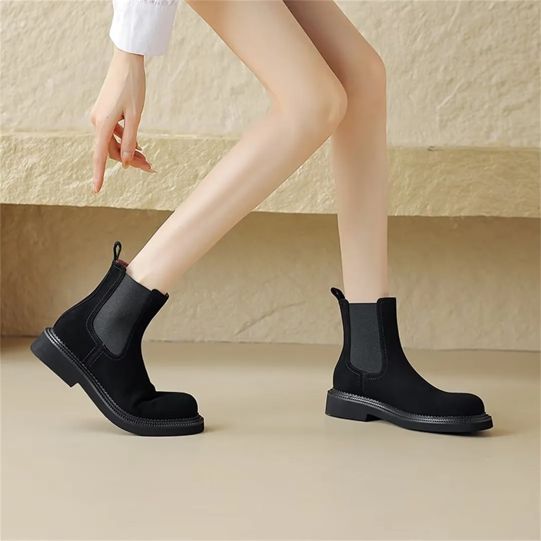 Casual Comfort RoundToe Ankle Boots