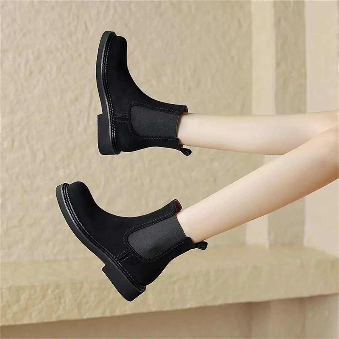 Casual Comfort RoundToe Ankle Boots