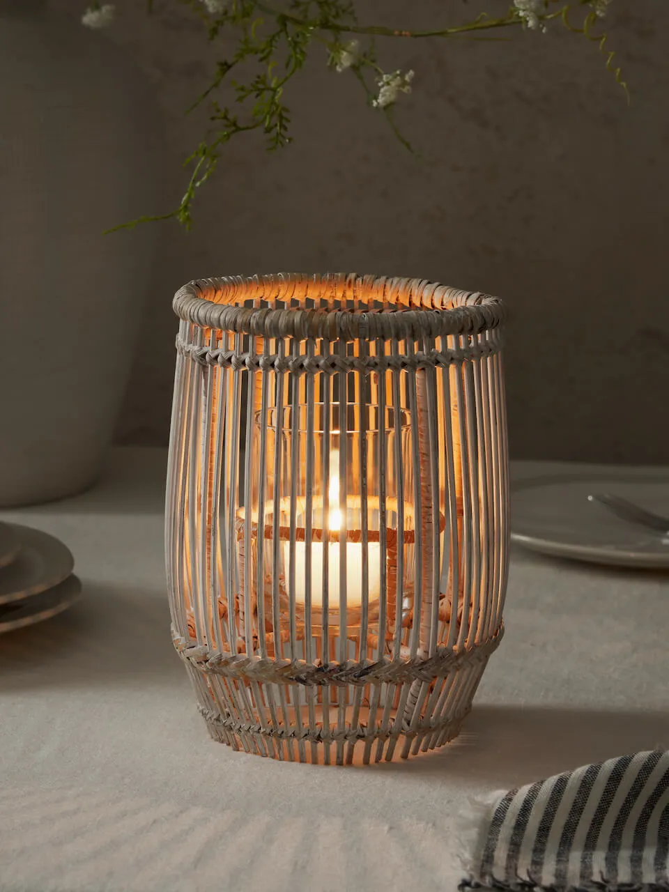 Leve Rattan Lantern