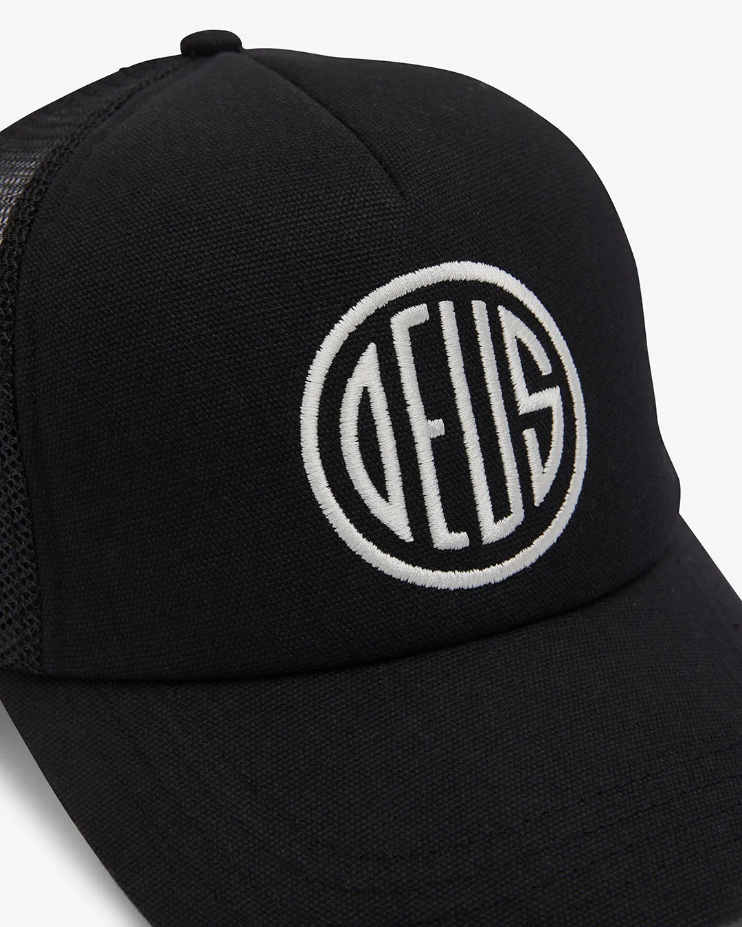 Pill Trucker | Black | Deus Ex Machina